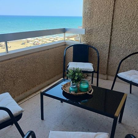 Apollon Sea View Beachfront Ap 302 Larnaca Esterno foto