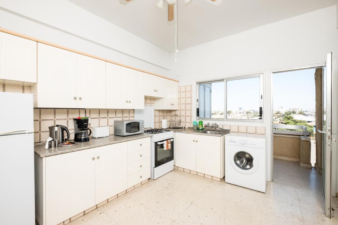 Apollon Sea View Beachfront Ap 302 Larnaca Esterno foto