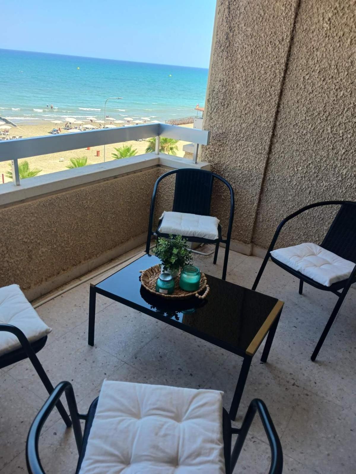 Apollon Sea View Beachfront Ap 302 Larnaca Esterno foto